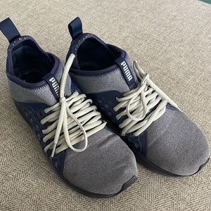 Size 8.5 US mens Puma’s